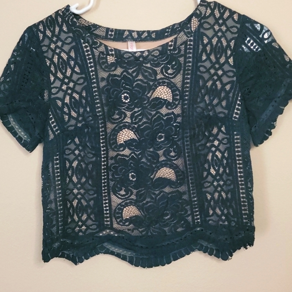 Lacey, green crop top